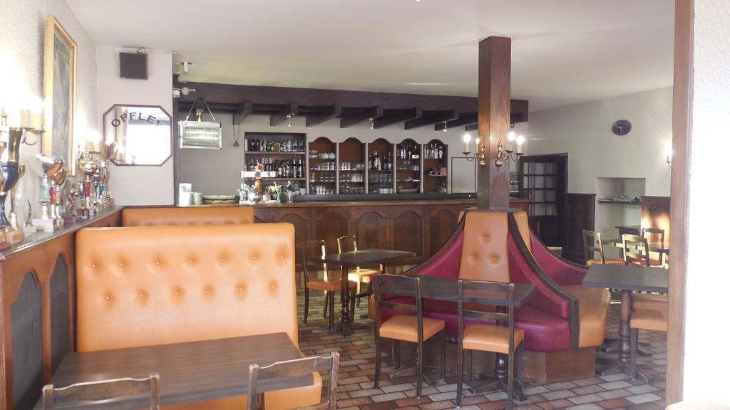 Logis Hotel Restaurant Des Voyageurs 퐁드저는살라스 외부 사진