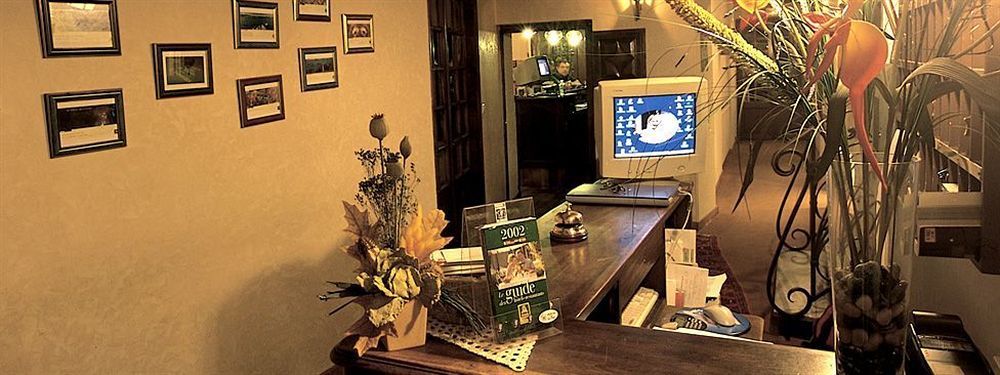 Logis Hotel Restaurant Des Voyageurs 퐁드저는살라스 외부 사진