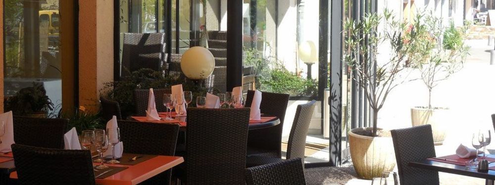 Logis Hotel Restaurant Des Voyageurs 퐁드저는살라스 외부 사진
