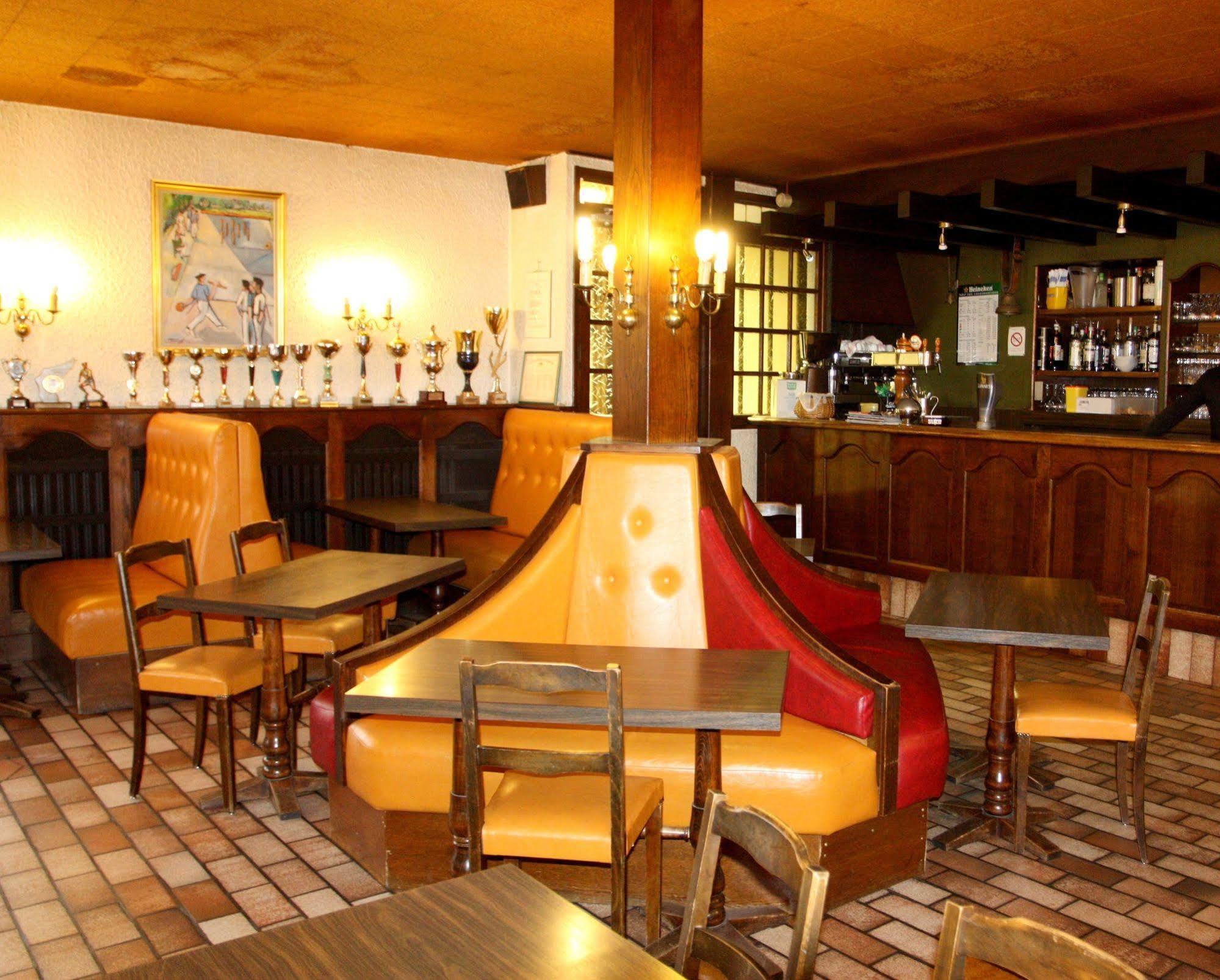 Logis Hotel Restaurant Des Voyageurs 퐁드저는살라스 외부 사진
